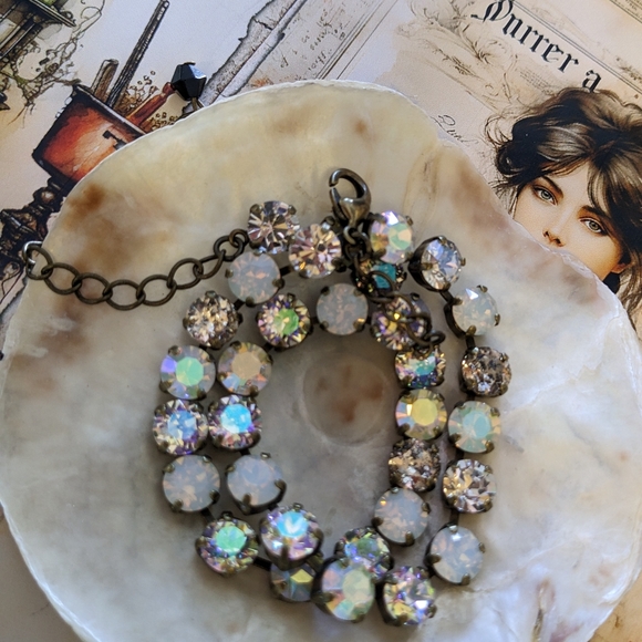 White Opal and AB Crystal Necklace & Earrings on Brass - Picture 7 of 8